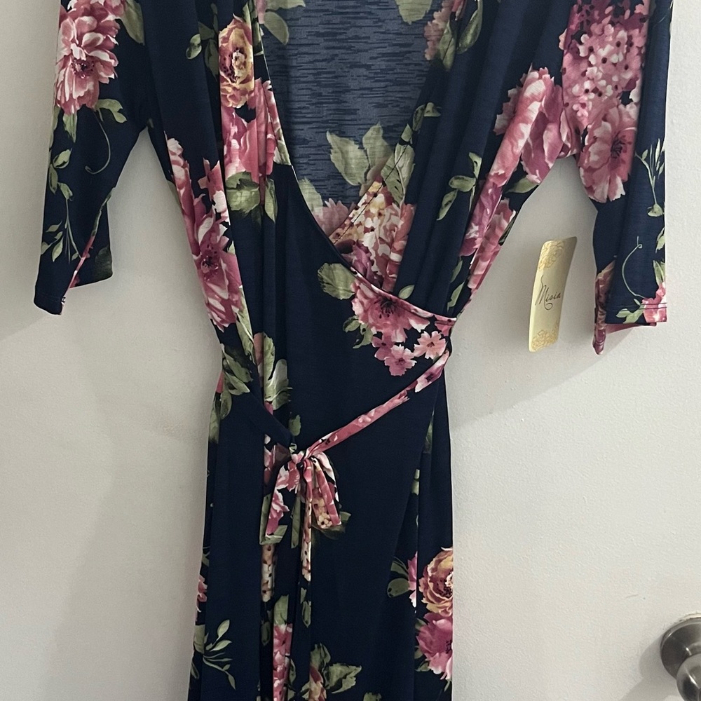 Misia Floral Wrap Robe - Pink and Black